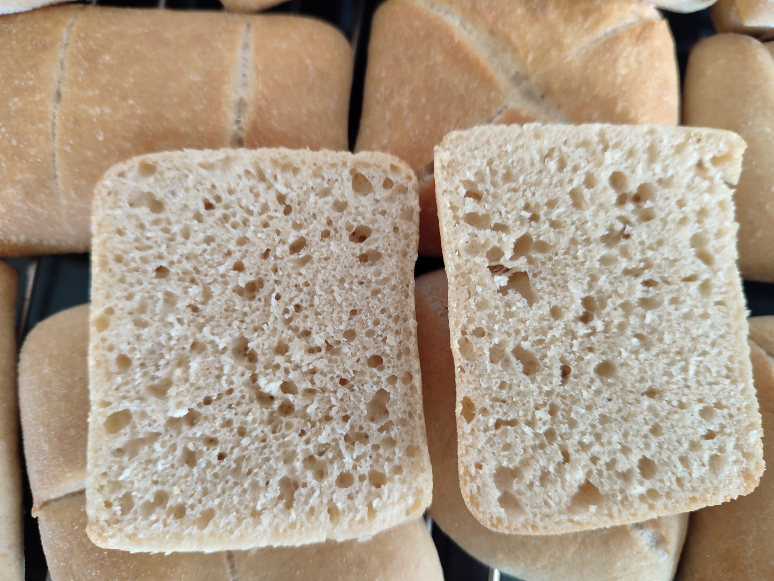 Vegane Dinkelbrötchen mit Buttergeschmack
