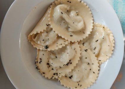 Ravioli mit Birne und Gorgonzola