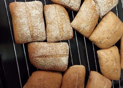 Dinkelvollkornbrötchen (am Vorabend ansetzen und morgens ganz frisch backen)
