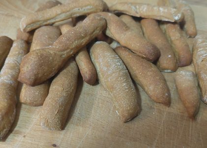 Grissini mit Schwarzbier