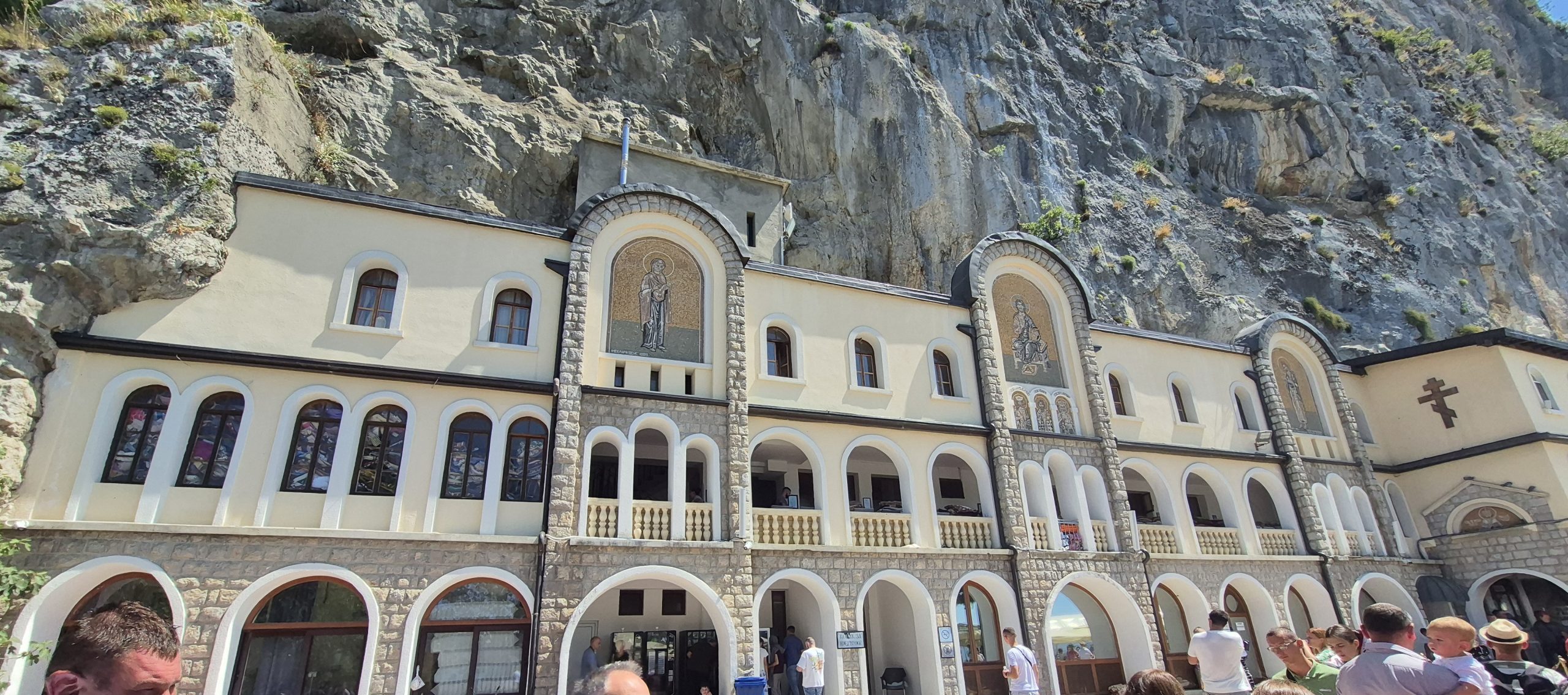 Kloster Ostrog und die Kaiserbrücke